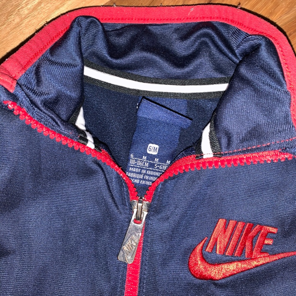 Nike Jacket - Picture 2 of 3